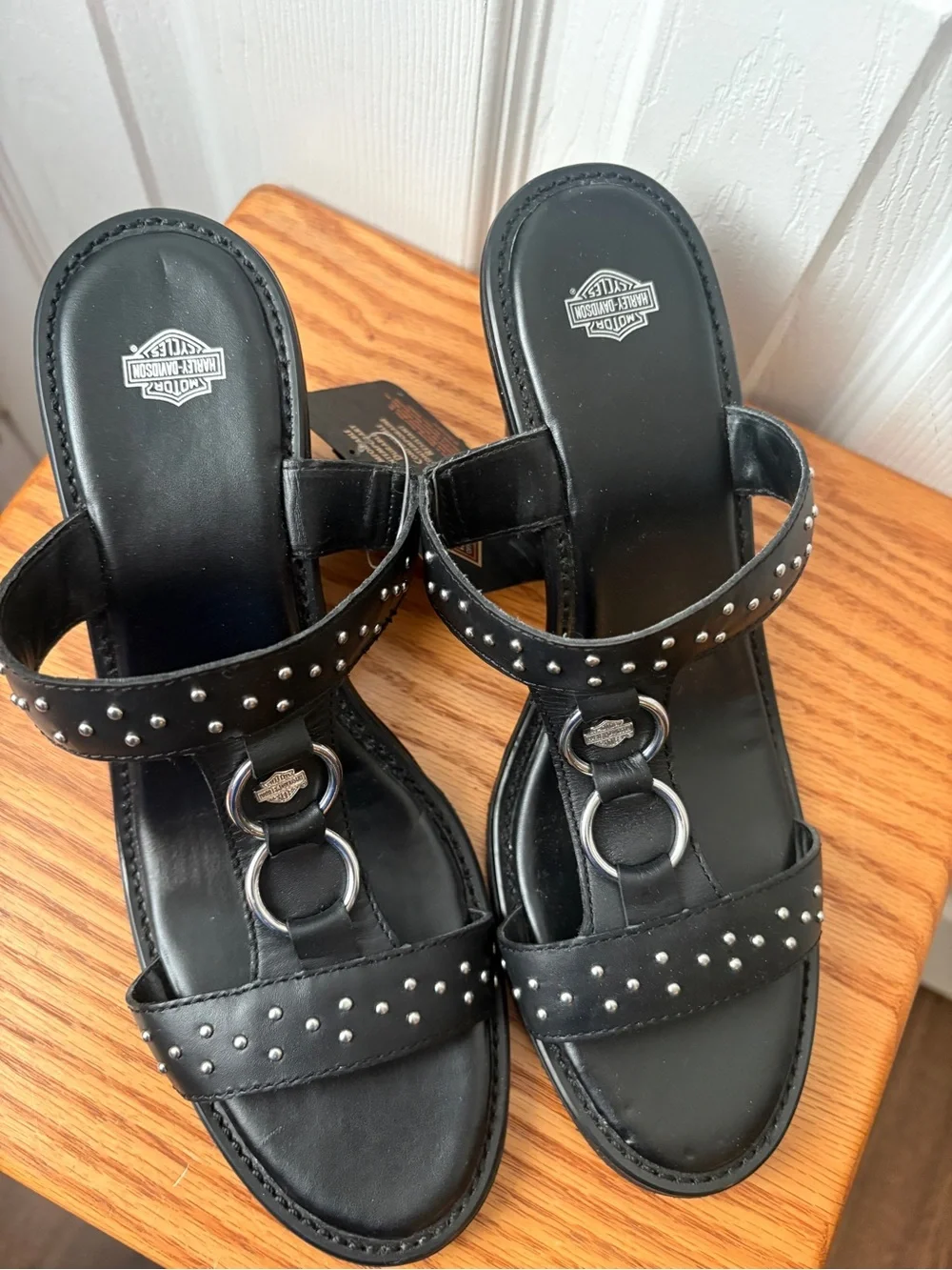 🆕HARLEY-DAVIDSON Black Leather Studded Moto Biker Strappy Ring Wedge Sandals 7.5
